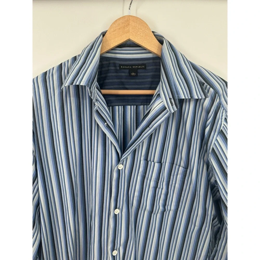 Banana Republic Button Down Shirt Mens L Casual Business Relaxed Office Everyday